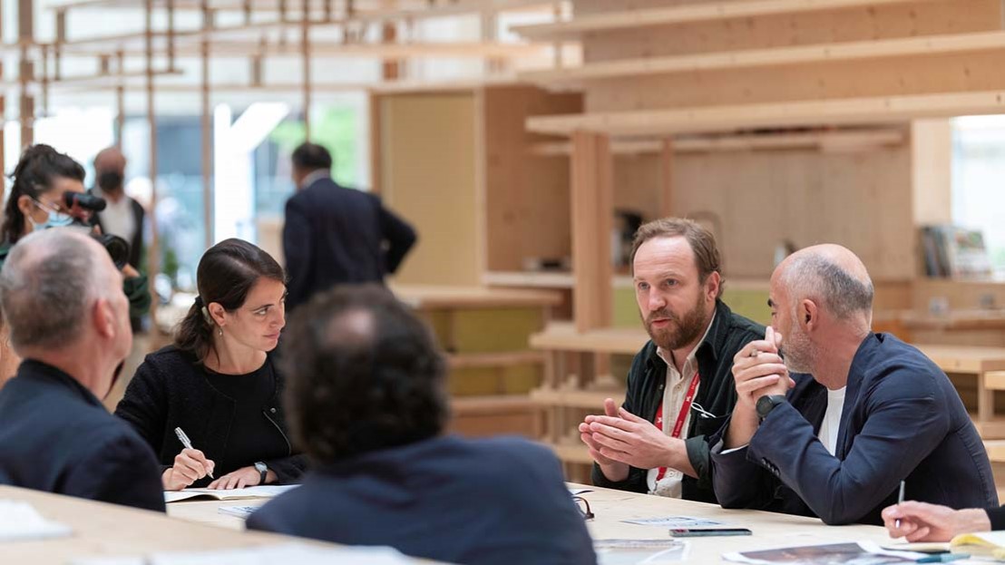 From the left: Andrea Mariotto, Silvia Cafora, Andrea Curtoni, Martin Braathen from the National Museum, and Ezio Michelli
Photo: Nasjonalmuseet / Annar Bjørgli